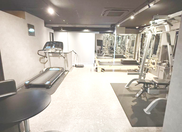 AFFEX : 　赤坂店  /  横浜店